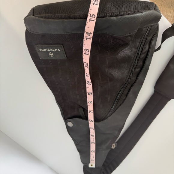 Victorinox Altmont 3.0 Mono Sling Backpack Black Bag Travel Dual Compartment - Picture 10 of 14